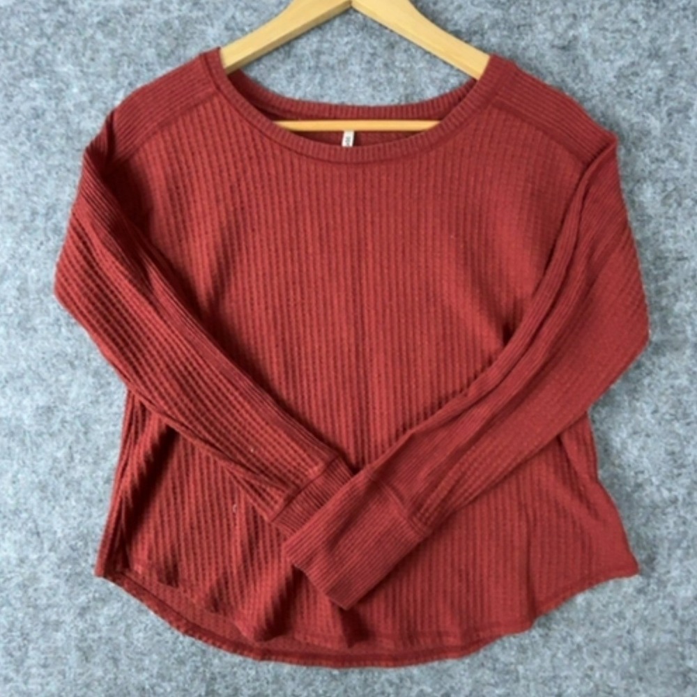 Mudd Thermal Top Womens XS Rust Red Waffle Knit Long Sleeve Crewneck Curved Hem